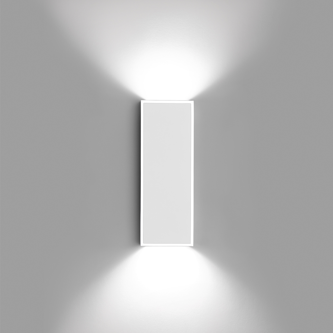 Vibia Alpha Rectangle Wall Light| Image:0