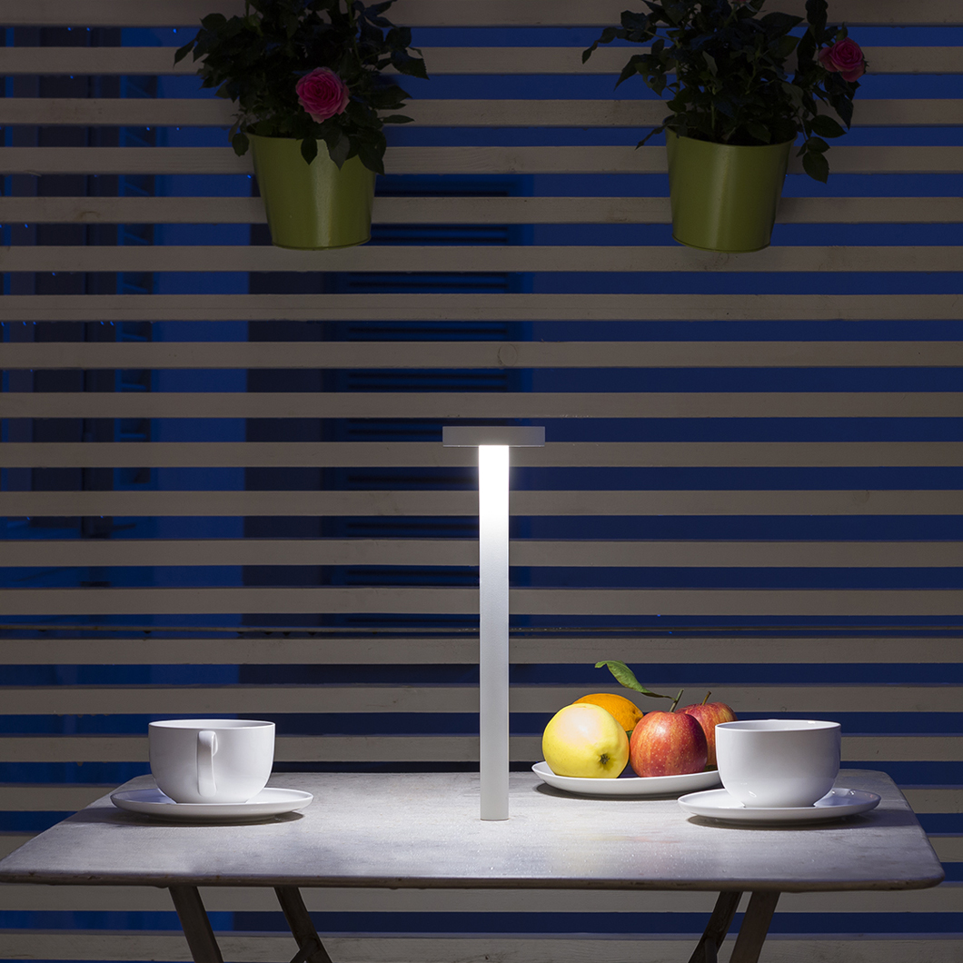 Davide Groppi Tetatet Portable Cordless LED Table Lamp| Image:0