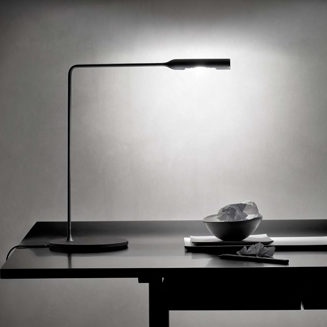 Lumina Flo LED Desk Lamp alternative image