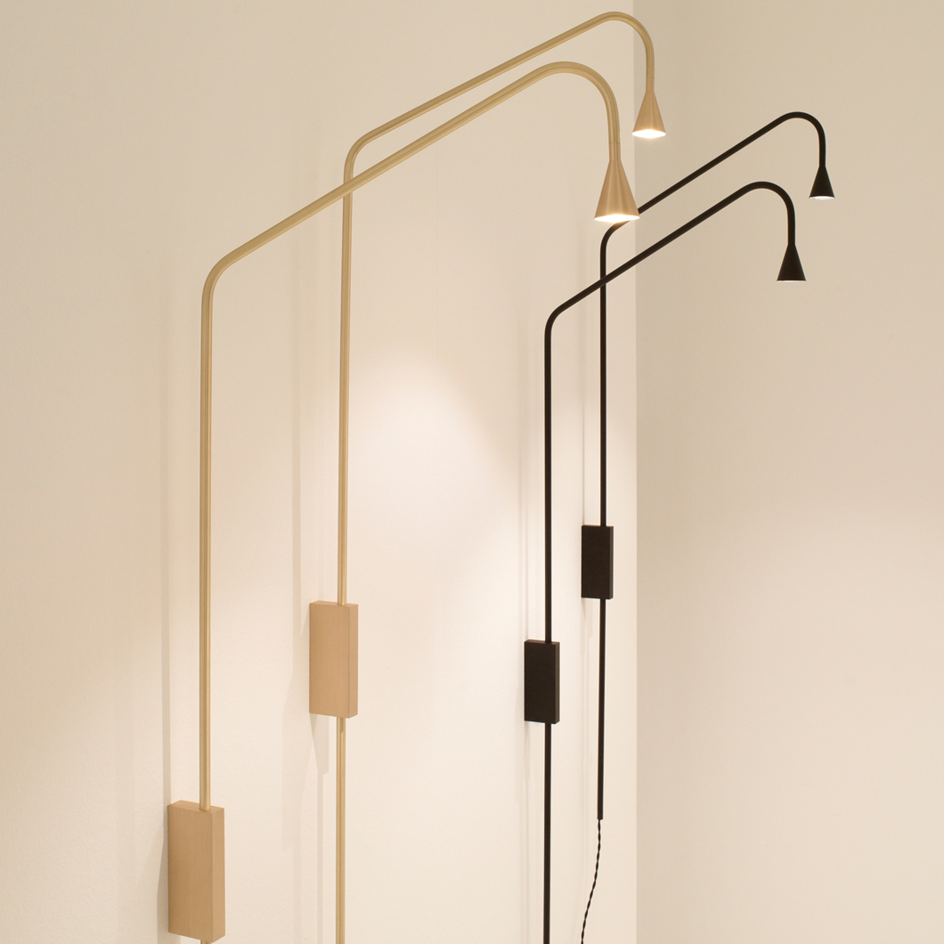 OUTLET Trizo21 Austere LED Brass Wall Light| Image:0