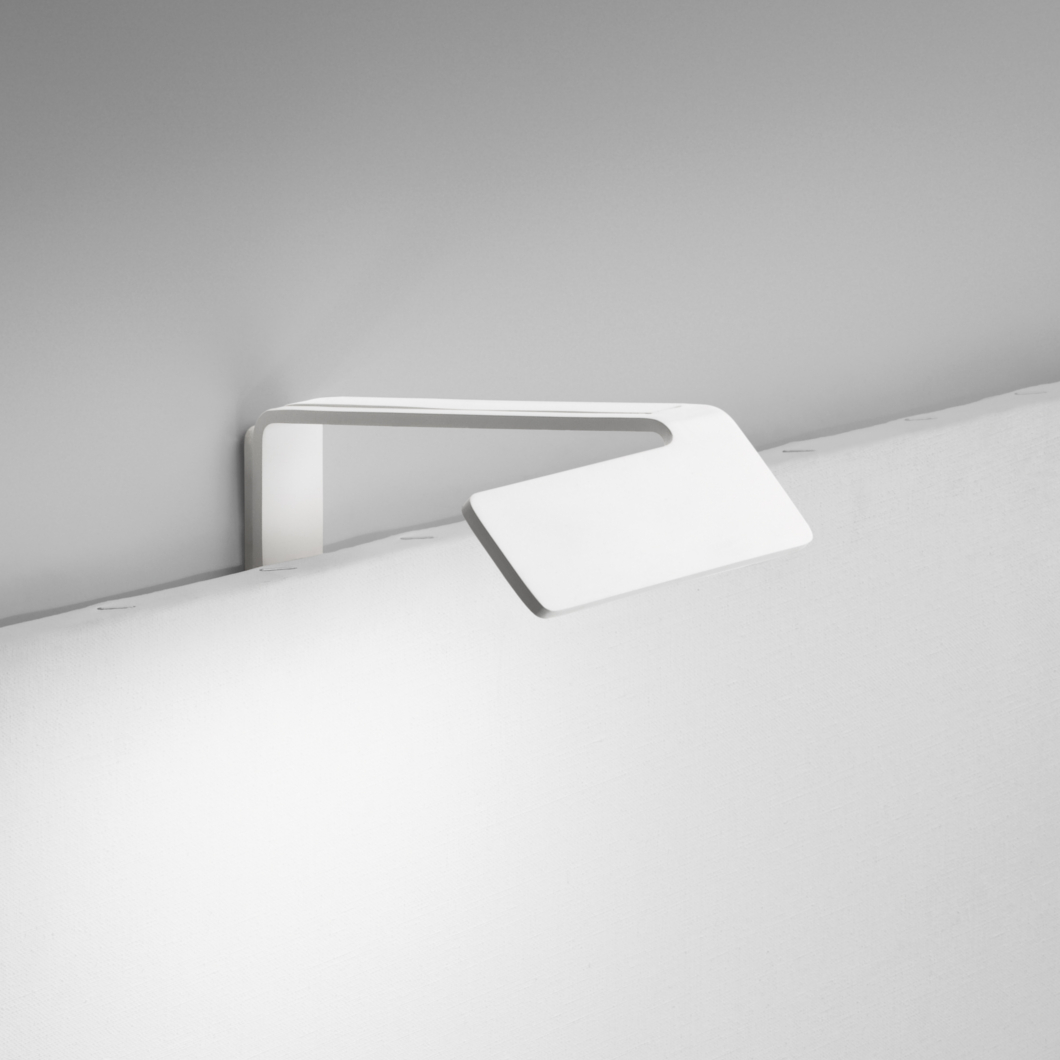Vibia Alpha Picture Wall Light| Image:1