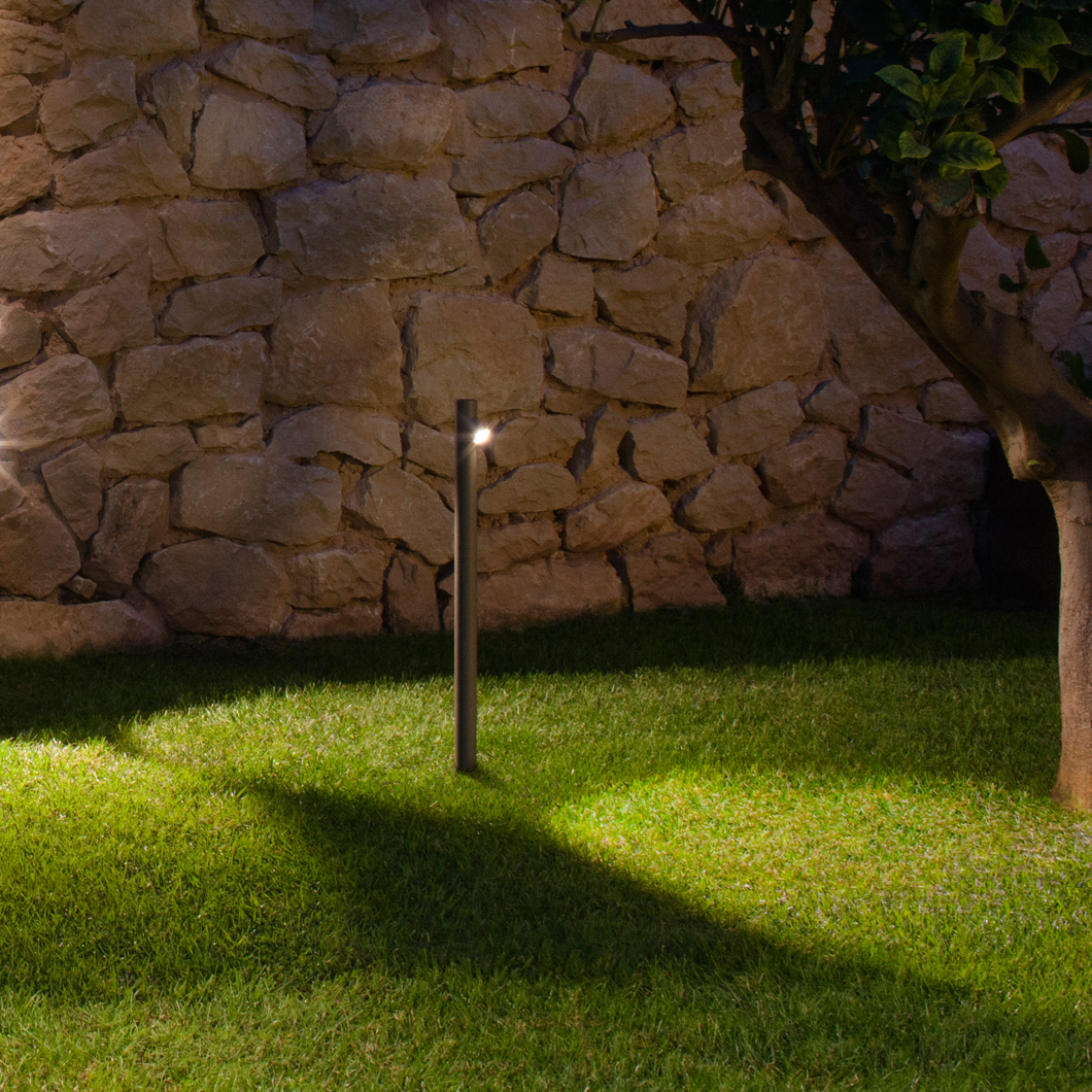 Vibia Bamboo Exterior Floor Lamp| Image:3