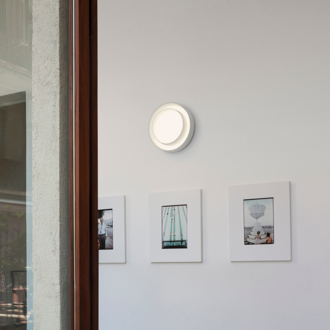 Vibia Centric Wall/Ceiling Light| Image:3
