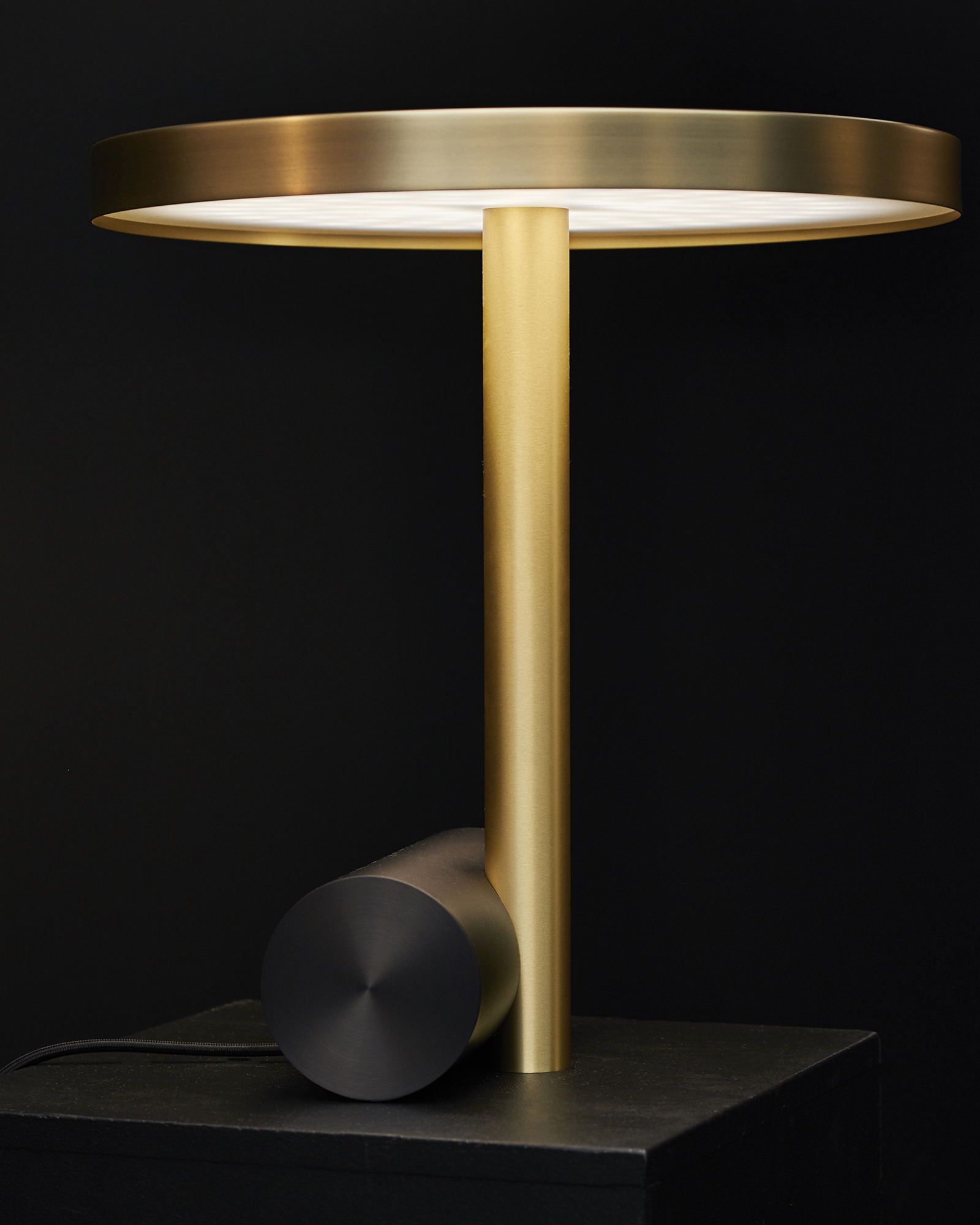 CVL Luminaires Calé(e) LED XL Table Lamp| Image:9