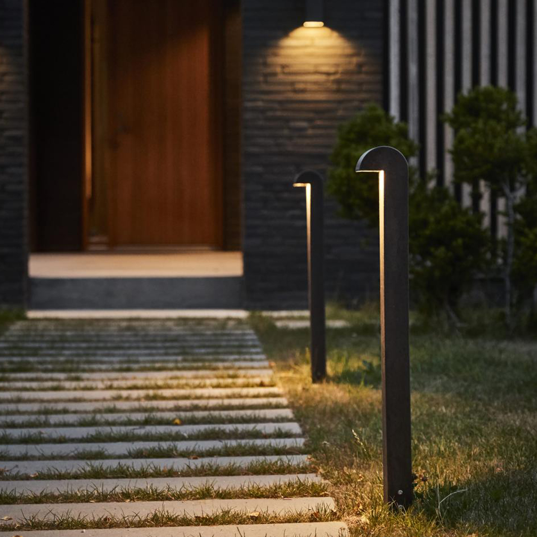 PVD Concept Nona Simply LED Outdoor Bollard | Image:11