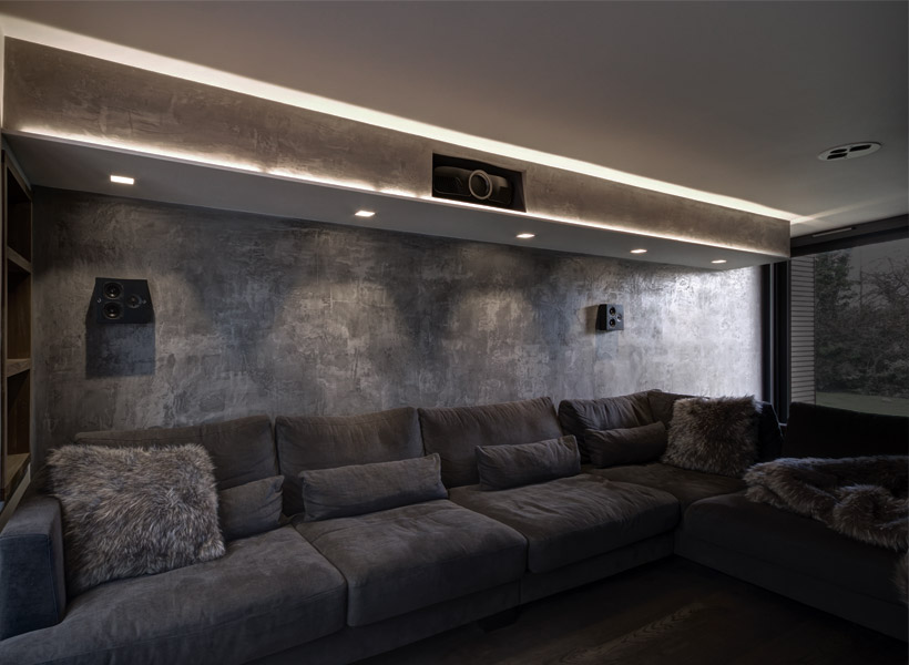 Smart Home & Installation: contemporary cinema room with downlights & mood LED profile