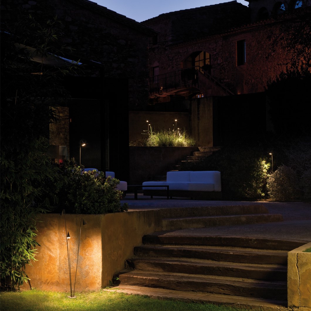 Vibia Brisa Exterior Floor Lamp | Darklight Design | Lighting Design ...