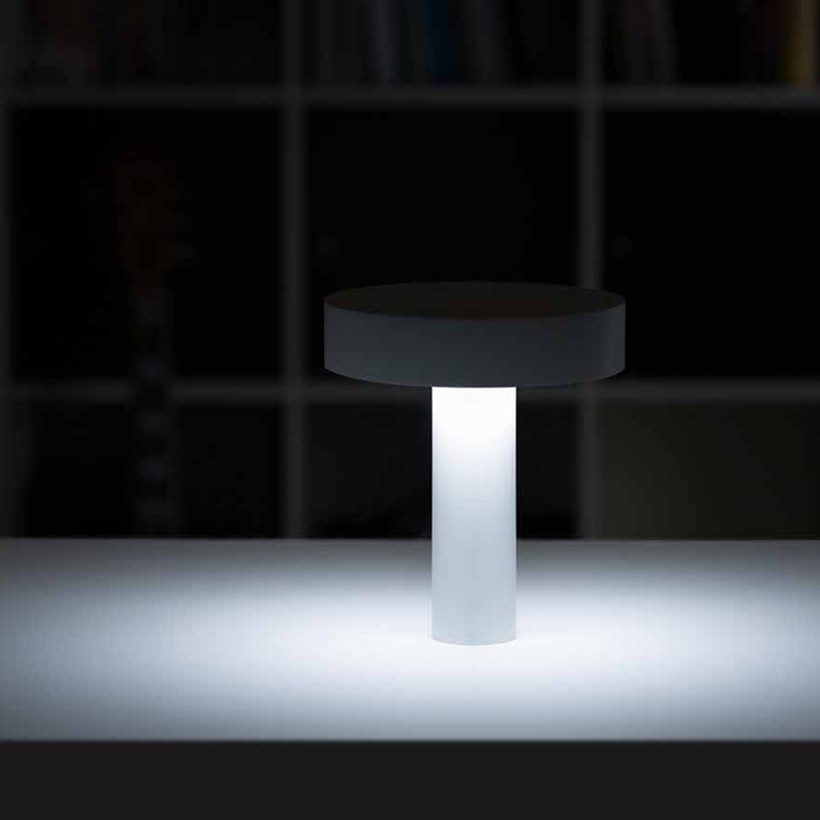Davide Groppi PoPuP Portable Cordless LED Table Lamp| Image:1