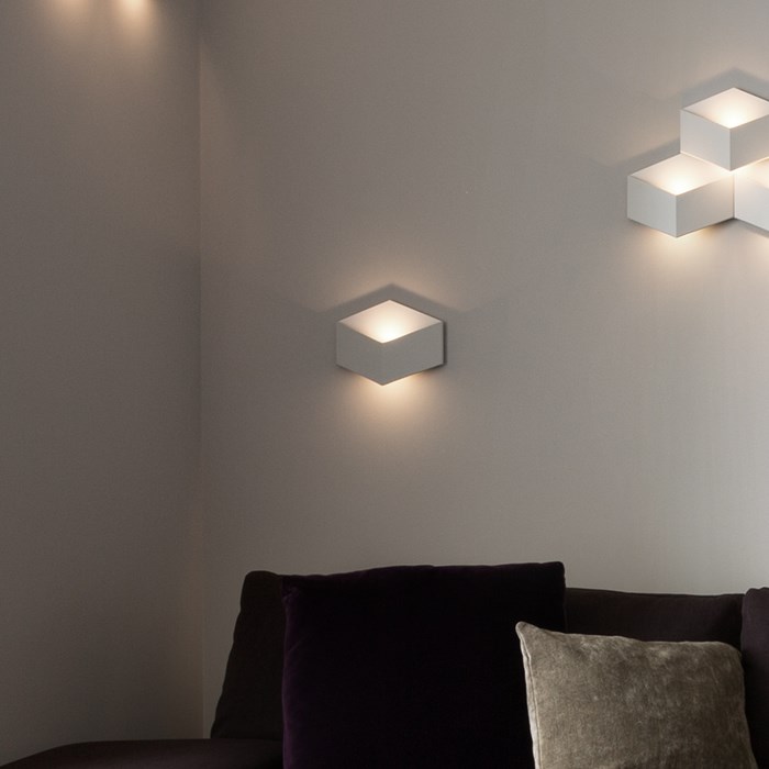 Vibia Fold Surface Wall Light| Image:1