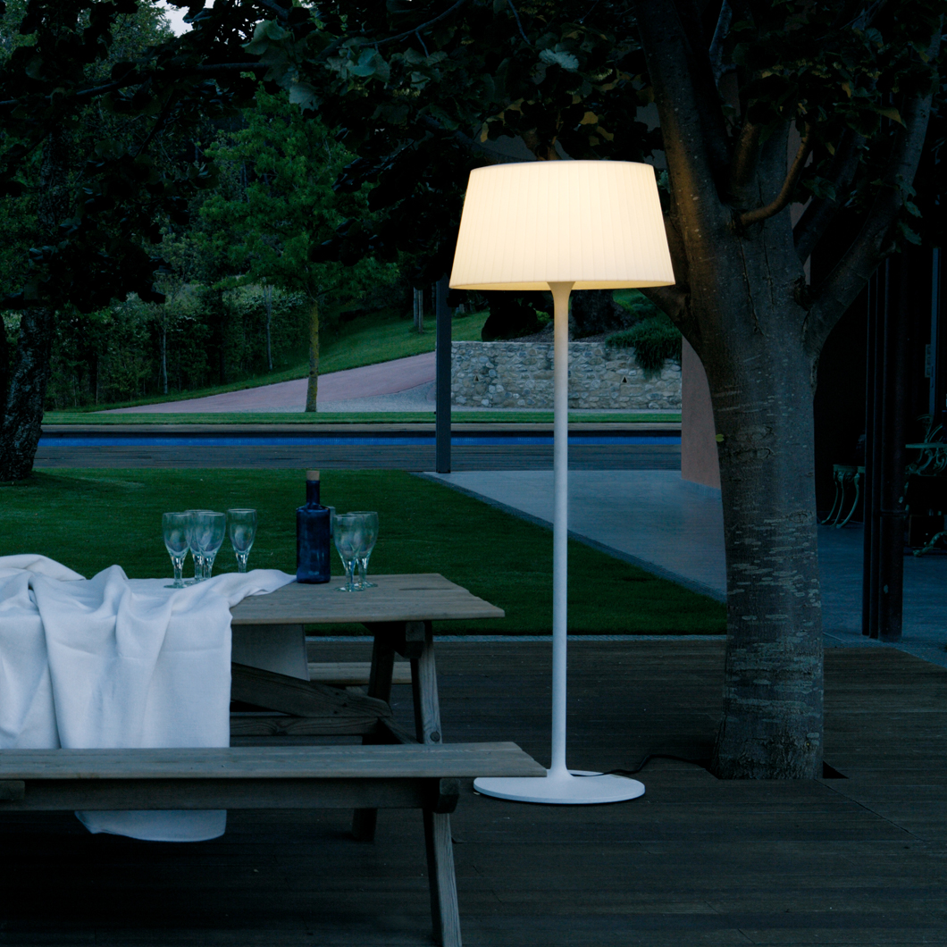 Vibia Plis Exterior Floor Lamp | Darklight Design ...