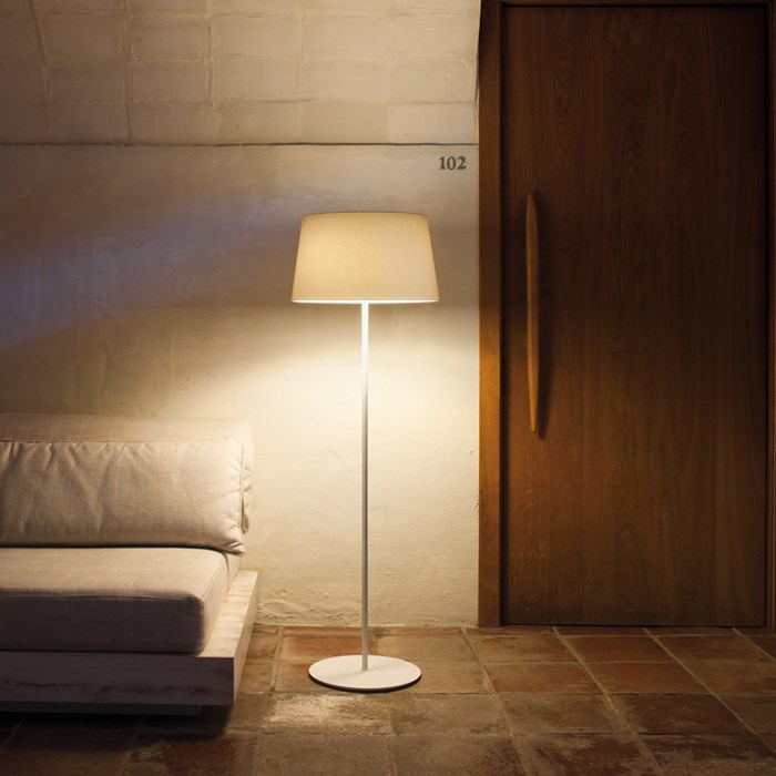 Vibia Warm Floor Lamp| Image:2