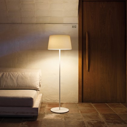 Vibia Warm Floor Lamp alternative image