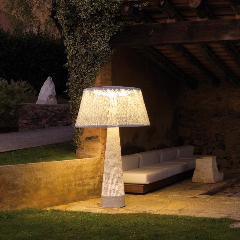 Vibia Wind Lamp Vibia Wind LED Exterior Floor Lamp | Darklight Design | Lighting Design ...