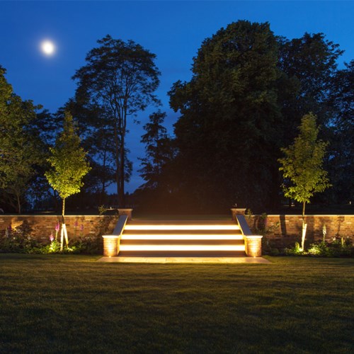 Gorgeous outdoor linear LED step lighting