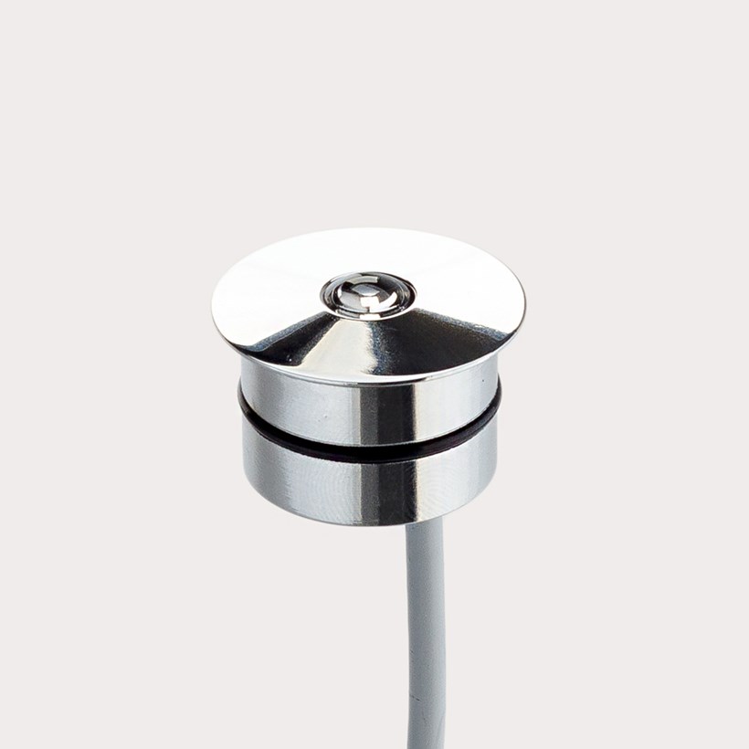 The Iride niche light in a chrome-plated finish.