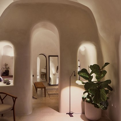 Trizo21 Austere LED Floor Lamp alternative image
