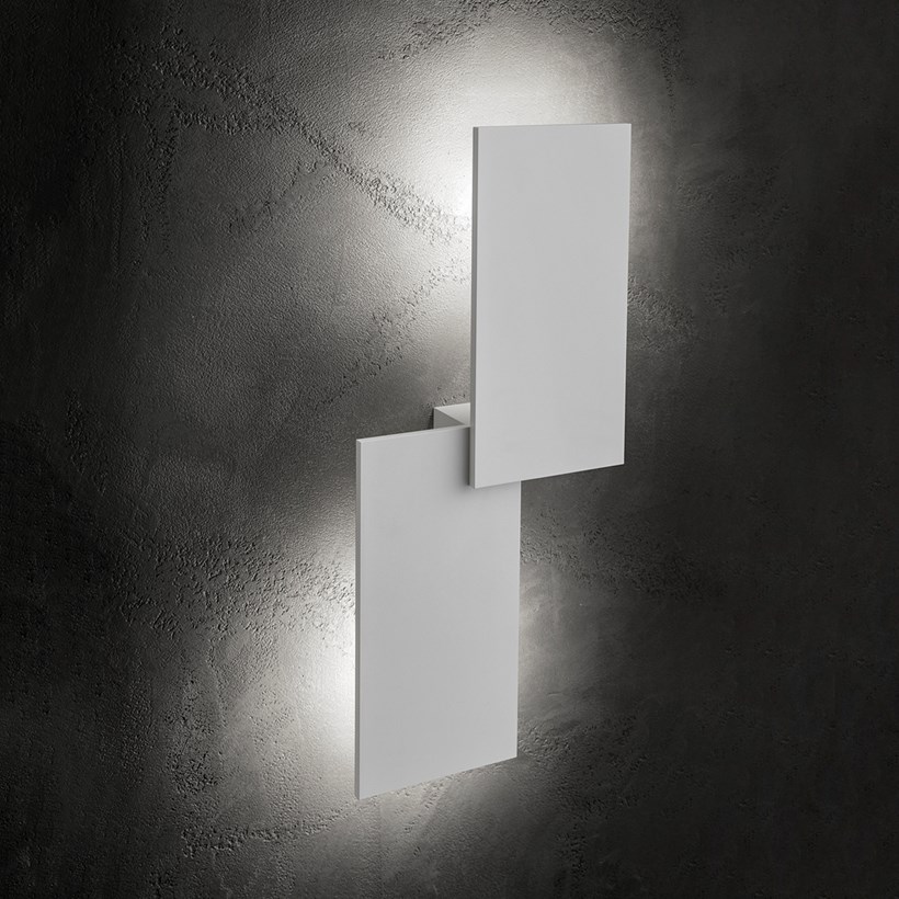 Lodes Puzzle Outdoor LED Wall Light| Image:2