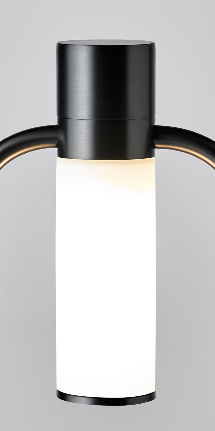 CVL Luminaires Storm LED XL Desk Lamp| Image:7