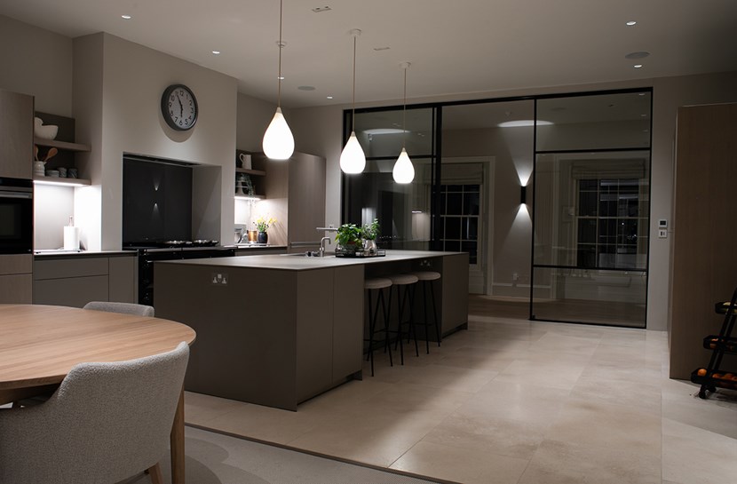 Lighting Design Pickwick indoor kitchen with linear LED task lighting & a row of 3 teardrop pendants over a kitchen island
