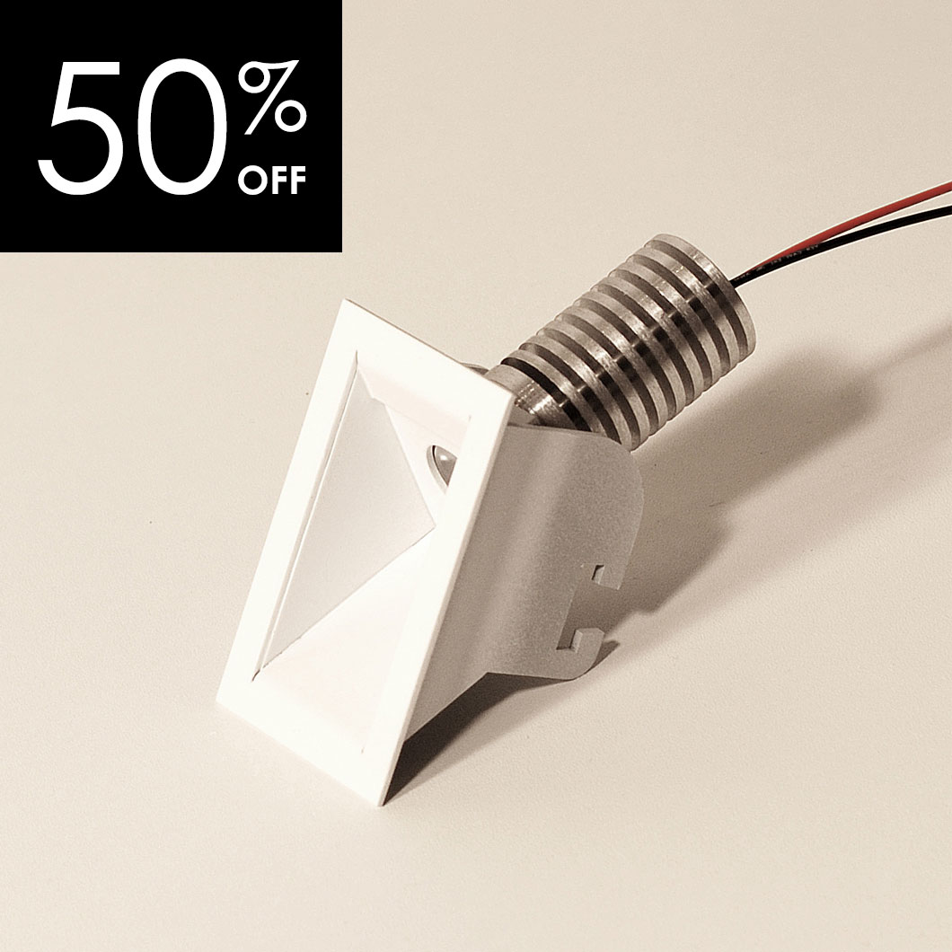 Volt clearance step light