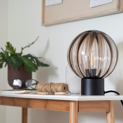 Hadeland Glassverk Crystal Spheres Table Lamp alternative image