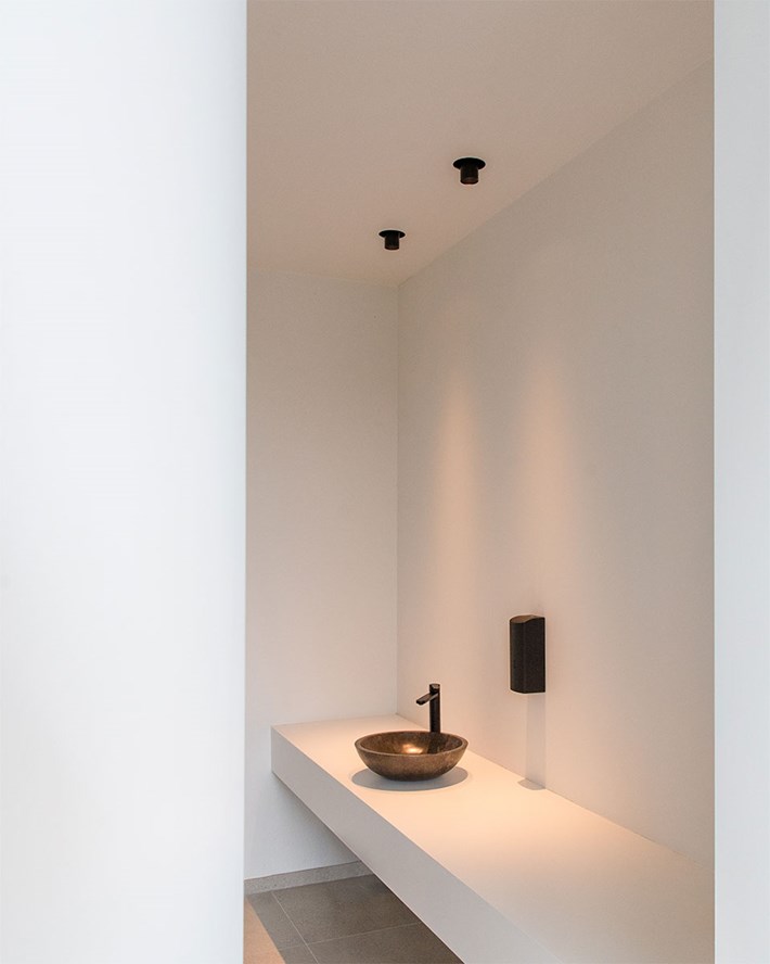 Prado Surface Spot Mini Ceiling Light| Image:6