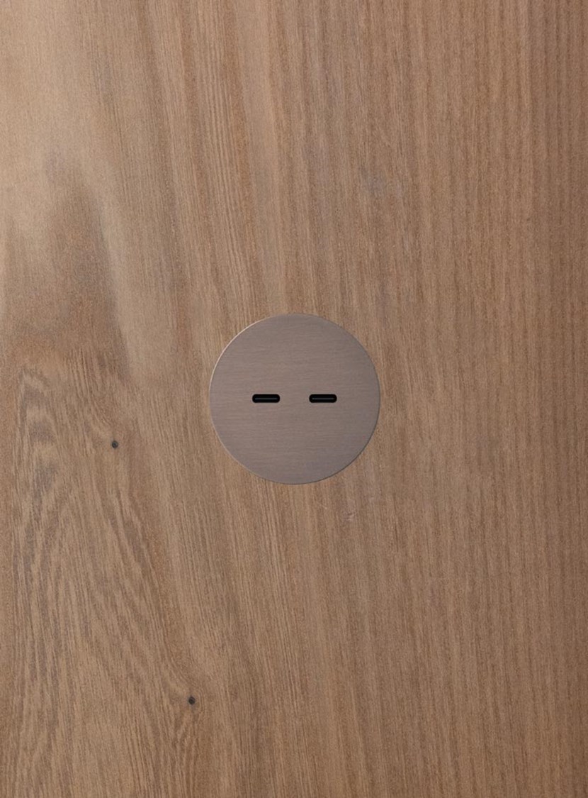 Rond USB-C Small Trim Multifit Wall Socket| Image:9