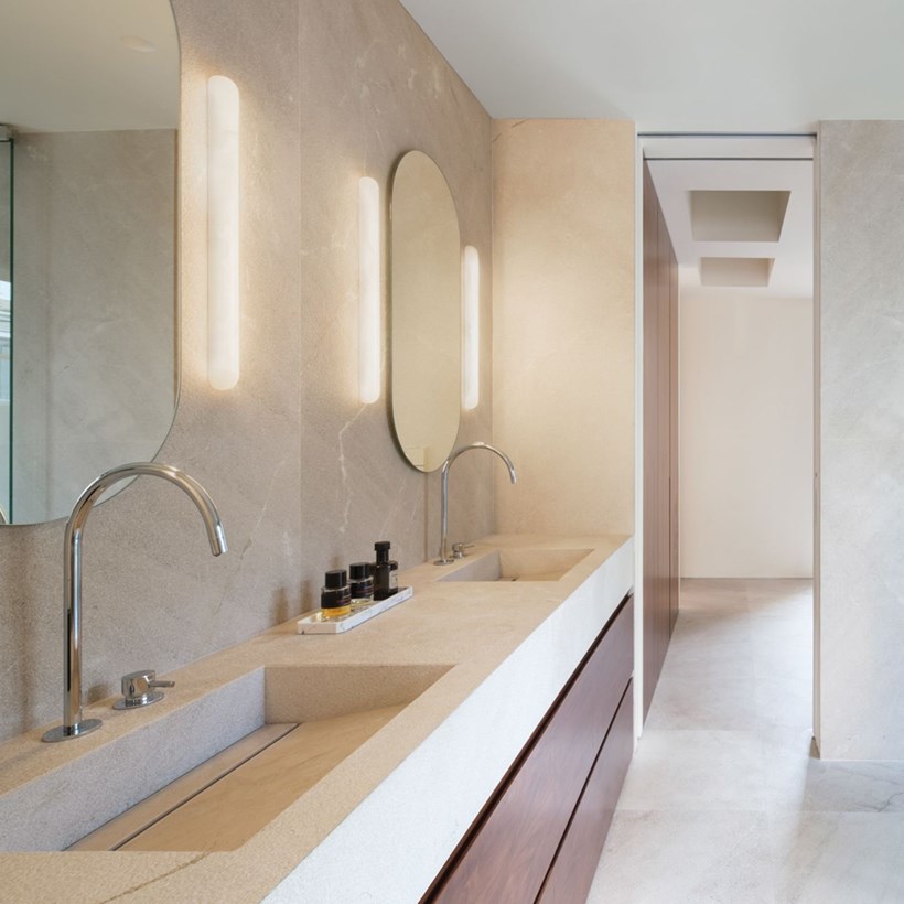 Contain Tub Alabaster LED Wall Light| Image:2