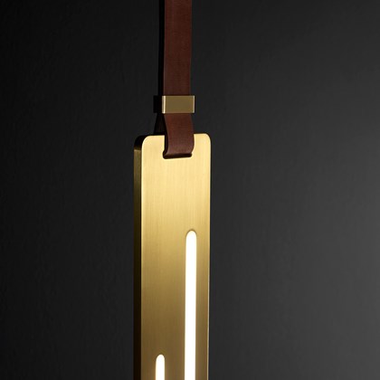 Esperia Eridania Floor-To-Ceiling Light alternative image