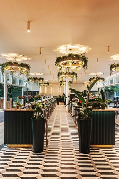 Oasis Bar & Terrace, Canary Wharf - image 14