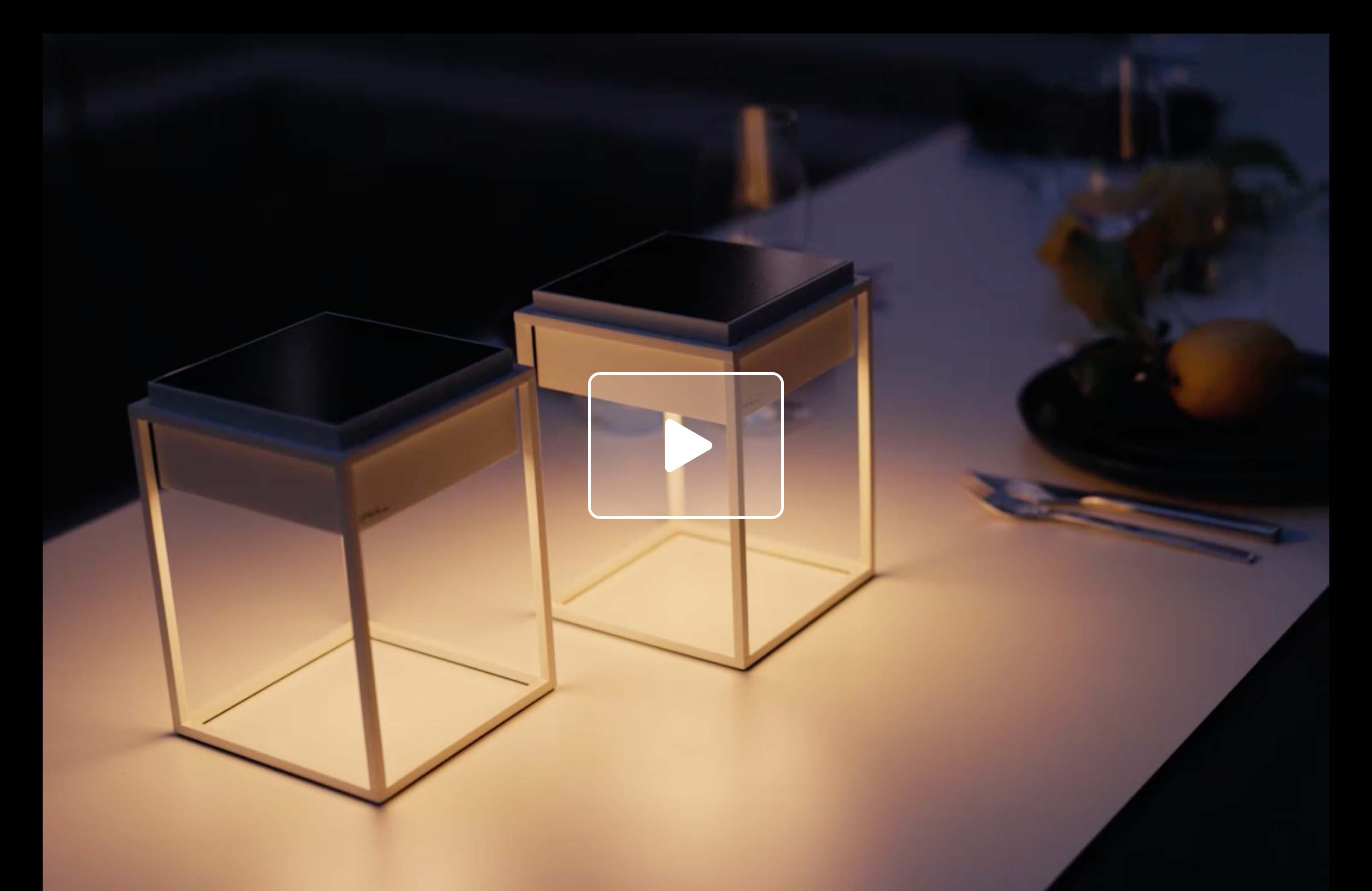 IP44.DE Qua IP65 Outdoor Portable Cordless Solar Table Lamp| Image:5