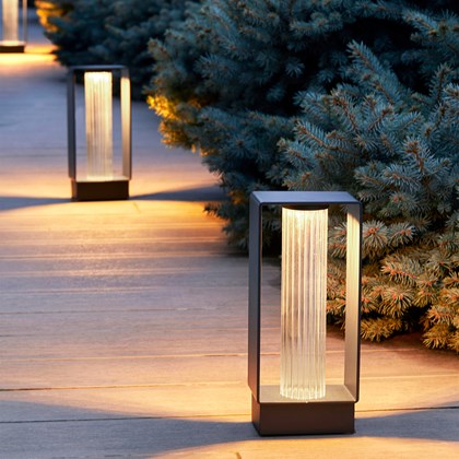 Estiluz Frame LED Outdoor Bollard Light alternative image