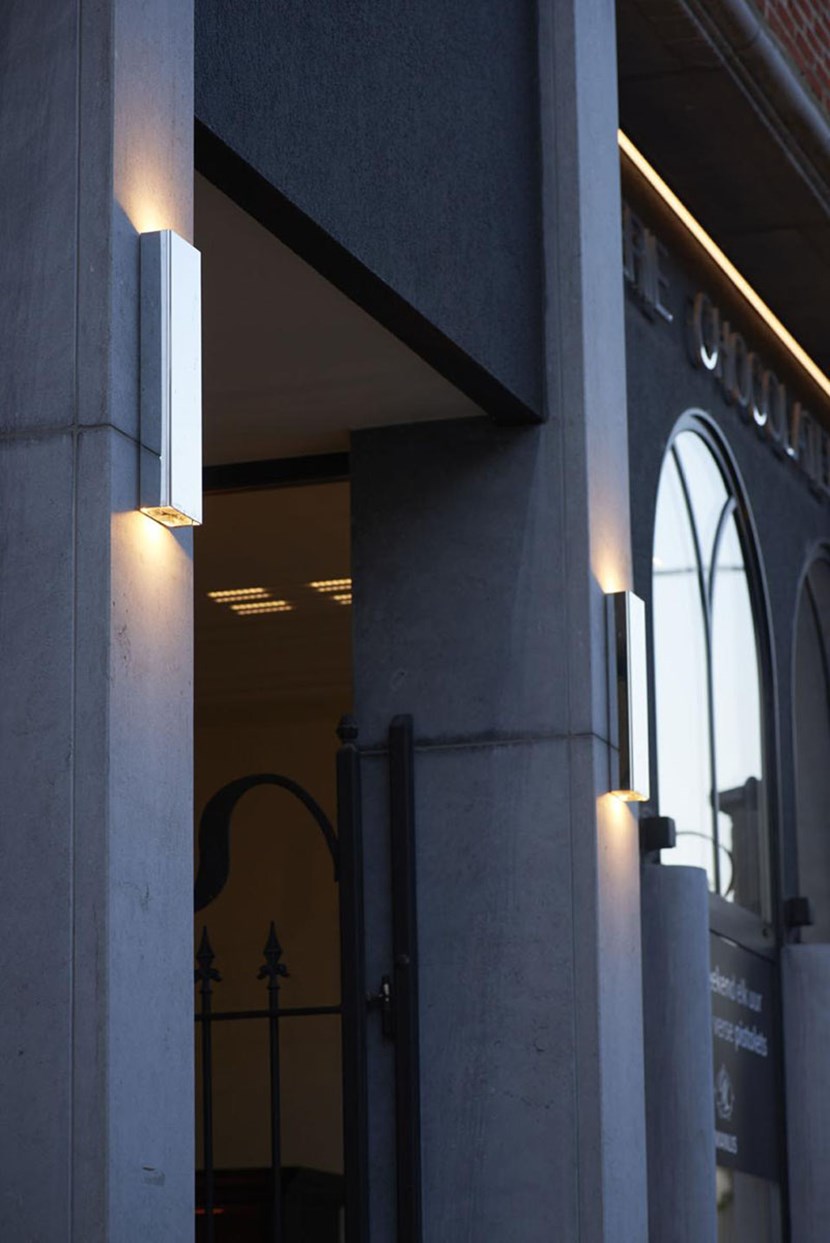PVD Concept Simply Pillar Large LED Outdoor Wall Light| Image:11