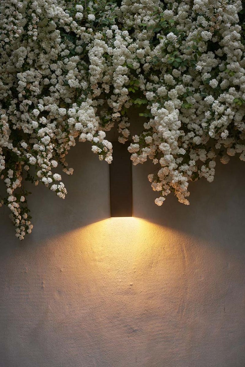 PVD Concept Simply Pillar Large LED Outdoor Wall Light| Image:15