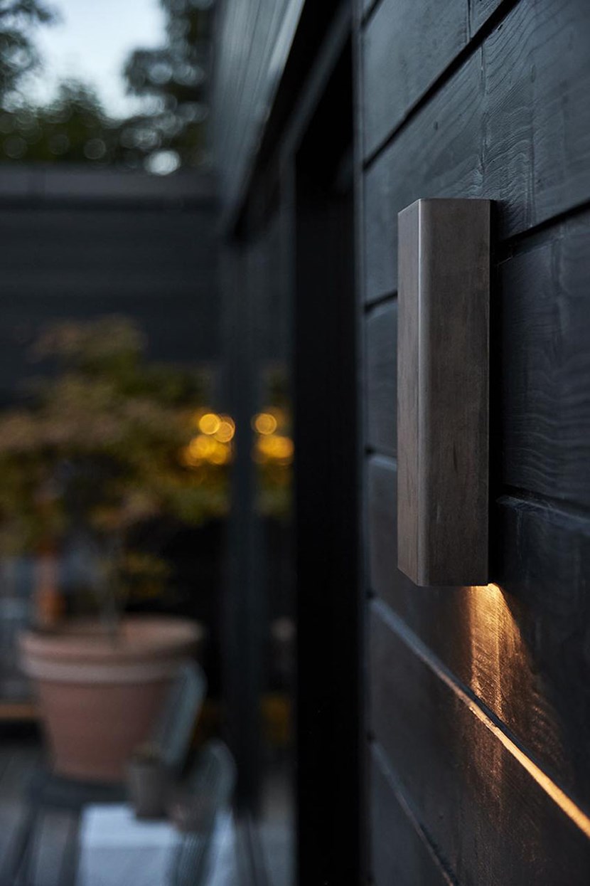 PVD Concept Simply Pillar Medium LED Outdoor Wall Light| Image:10