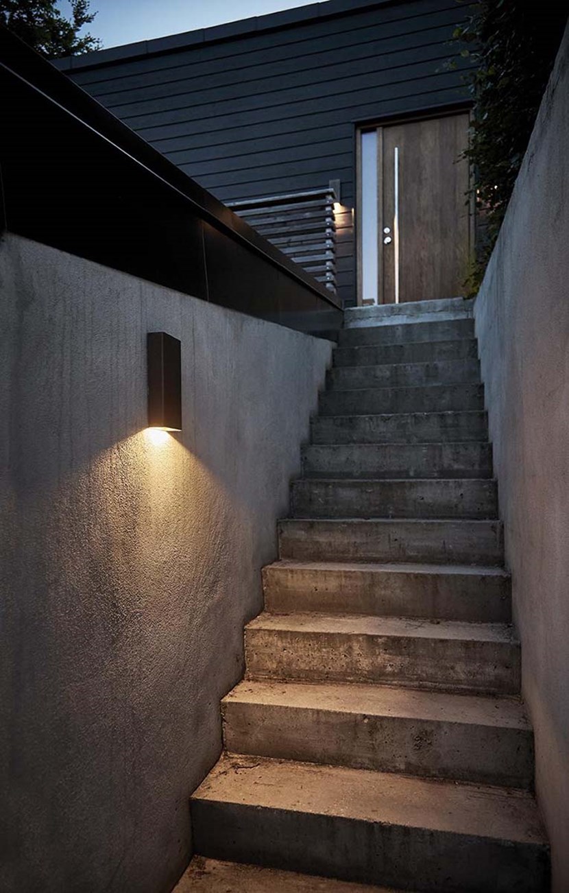 PVD Concept Simply Pillar Medium LED Outdoor Wall Light| Image:13