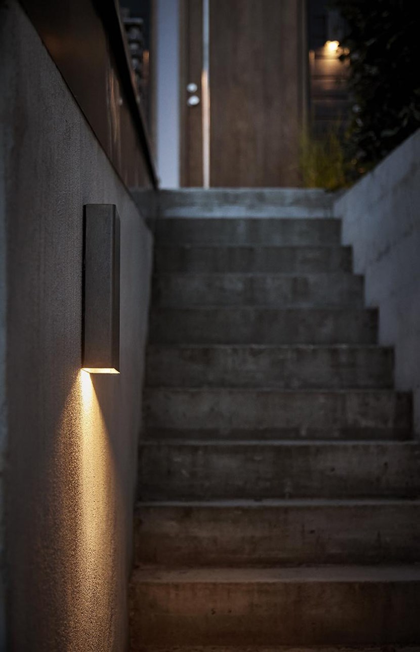 PVD Concept Simply Pillar Medium LED Outdoor Wall Light| Image:14