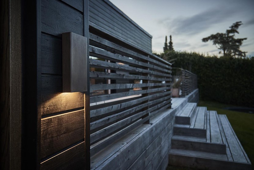 PVD Concept Simply Pillar Medium LED Outdoor Wall Light| Image:15