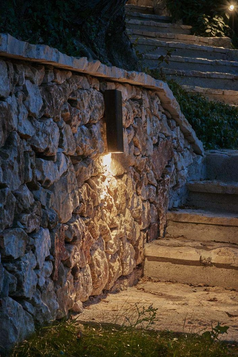 PVD Concept Simply Pillar Medium LED Outdoor Wall Light| Image:20
