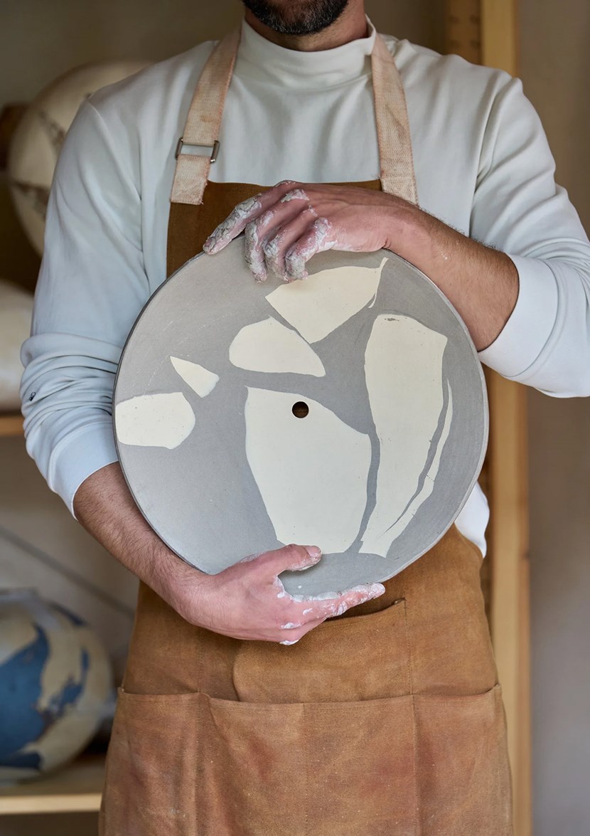 Contain Ceramic Cable Pendant| Image:4