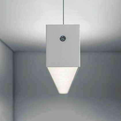 Spectrasol Sunline 45 Direct+ HCL Full Specrum Dual Emission Pendant Light alternative image